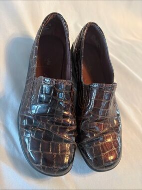 Clark’s Bendables Slip-On Loafers in Dark Brown